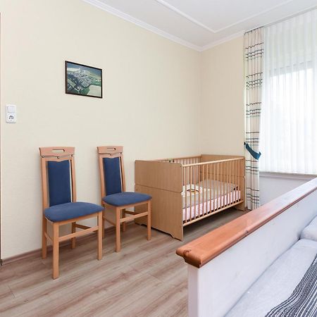 Ferienwohnungen Im Haus Nordseebrise Нойхарлингерзийл Екстериор снимка