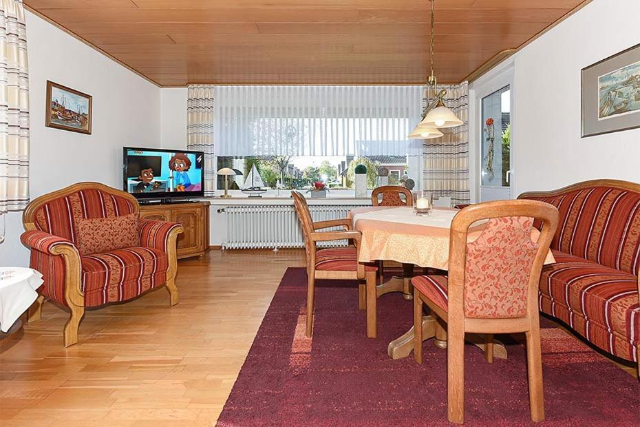 Ferienwohnungen Im Haus Nordseebrise Нойхарлингерзийл Екстериор снимка