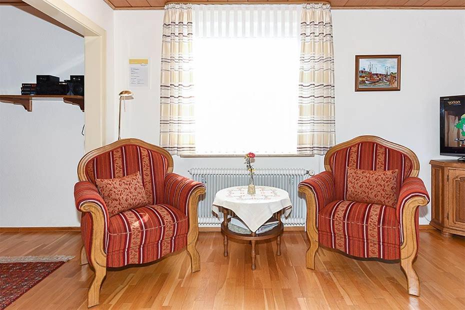 Ferienwohnungen Im Haus Nordseebrise Нойхарлингерзийл Екстериор снимка